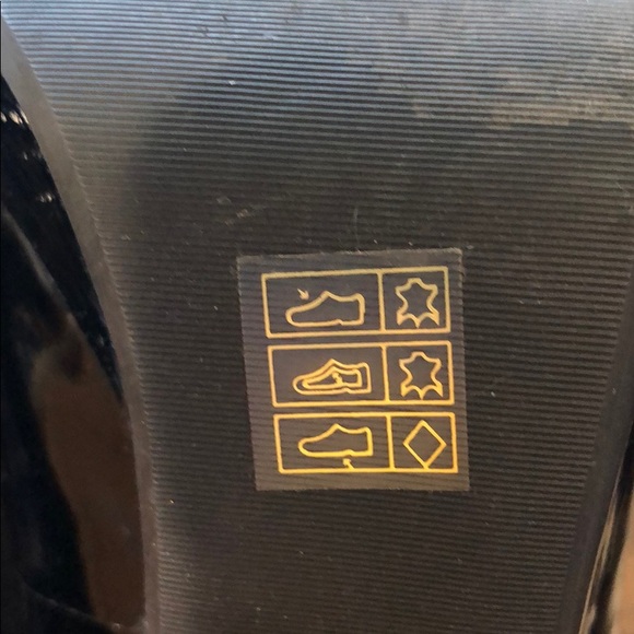 Max Studio Size 9 1/2 black Patent Leather Heels - Picture 8 of 8